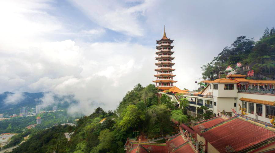 Unsere Autovermietung bietet eine vielfältige Auswahl an Fahrzeugen in den Genting Highlands.